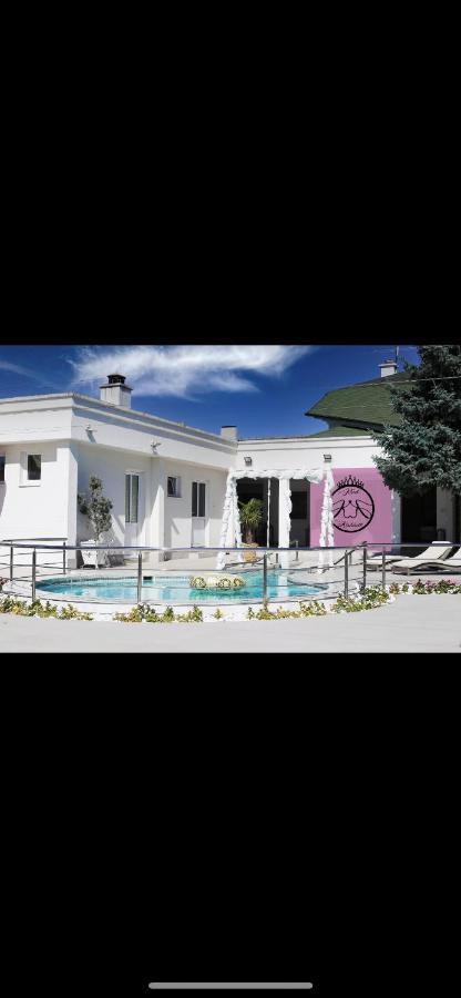 Villa Fruska Gora Klub Krstasice Irig Exterior foto